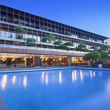 7800 Hotell 4*