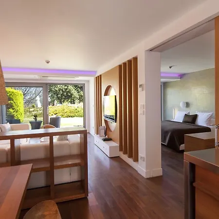 7800 Hotell