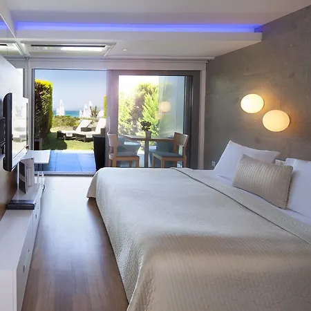 7800 Hotell 4*