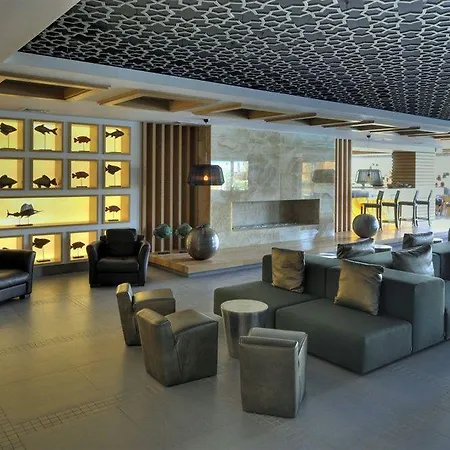 7800 Hotell 4*