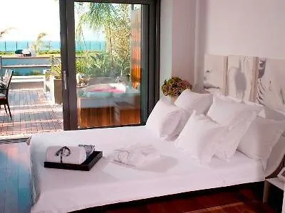 7800 Hotell 4*